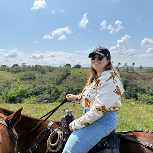 Meet your Posher, Madeline - Picture 9 of 10